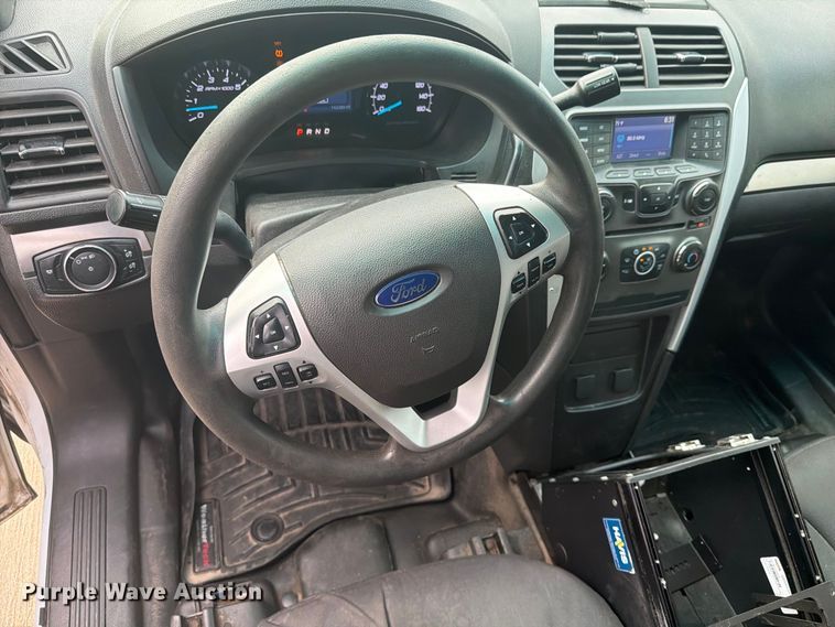 image for item DY3451 2015 Ford Explorer Police Interceptor SUV