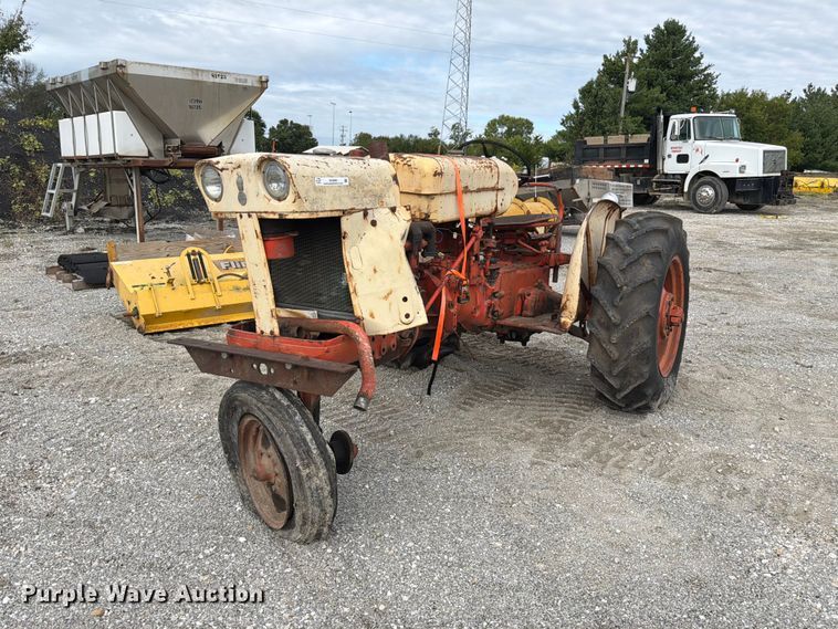 image for item DZ4885 Case 430 tractor