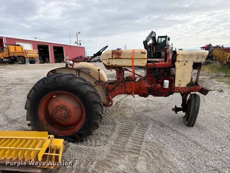 image for item DZ4885 Case 430 tractor