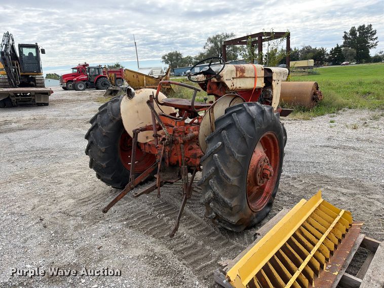 image for item DZ4885 Case 430 tractor