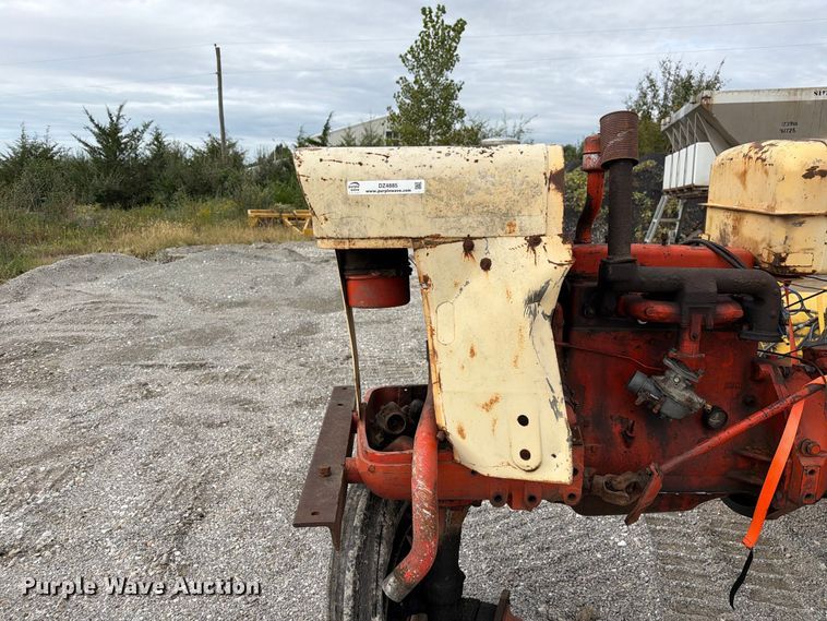 image for item DZ4885 Case 430 tractor