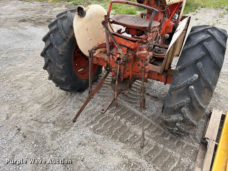 image for item DZ4885 Case 430 tractor