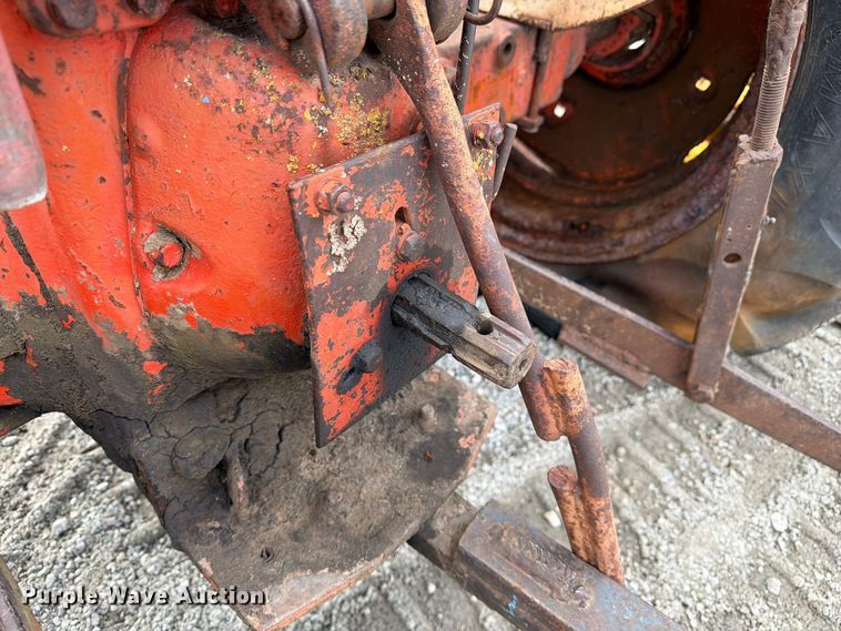 image for item DZ4885 Case 430 tractor