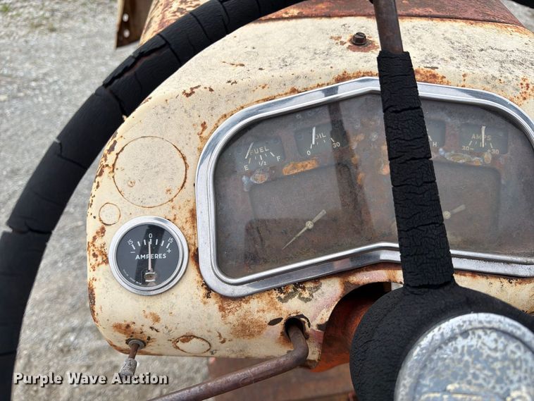 image for item DZ4885 Case 430 tractor