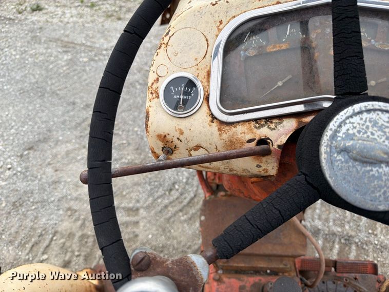 image for item DZ4885 Case 430 tractor