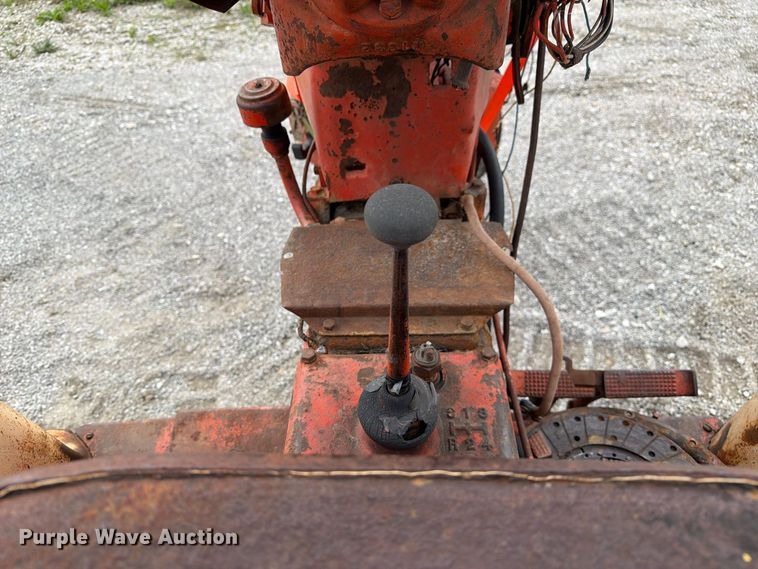 image for item DZ4885 Case 430 tractor