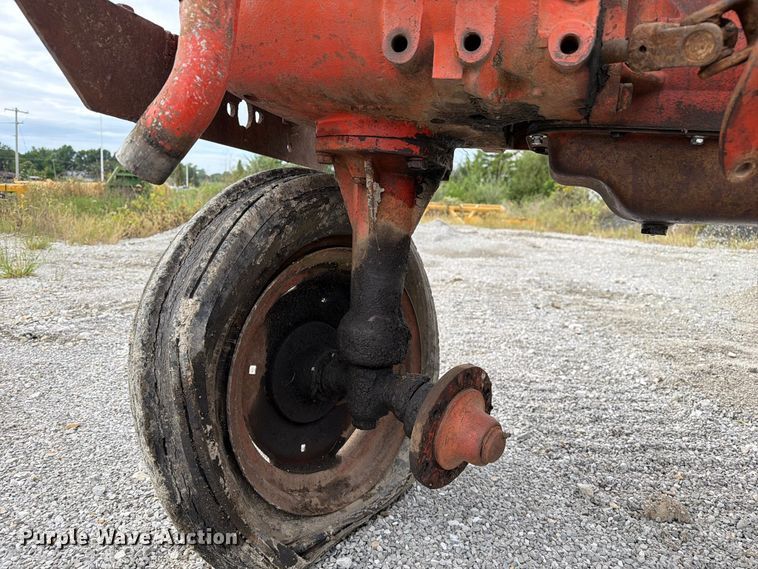 image for item DZ4885 Case 430 tractor