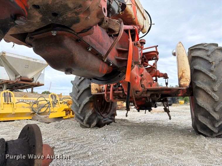 image for item DZ4885 Case 430 tractor