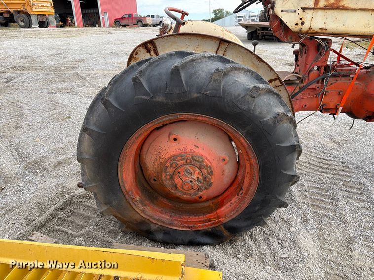 image for item DZ4885 Case 430 tractor