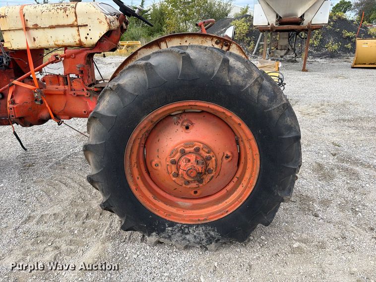 image for item DZ4885 Case 430 tractor