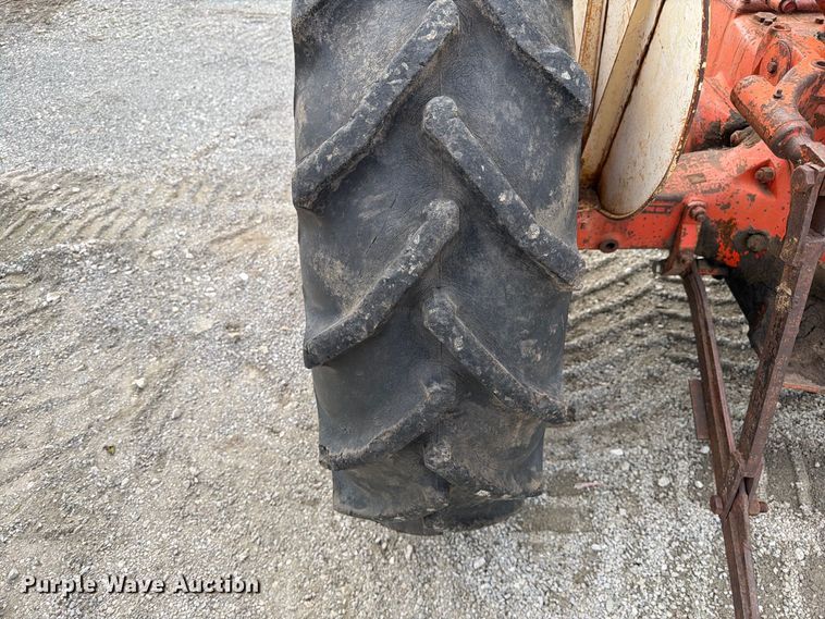 image for item DZ4885 Case 430 tractor