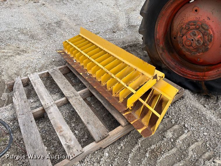 image for item DZ4886 Flink HD8 spreader