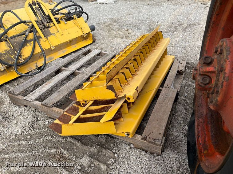 image for item DZ4886 Flink HD8 spreader