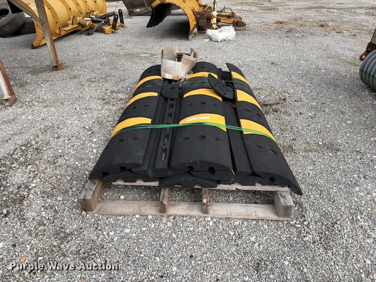 image for item DZ4887 (8) speed bumps