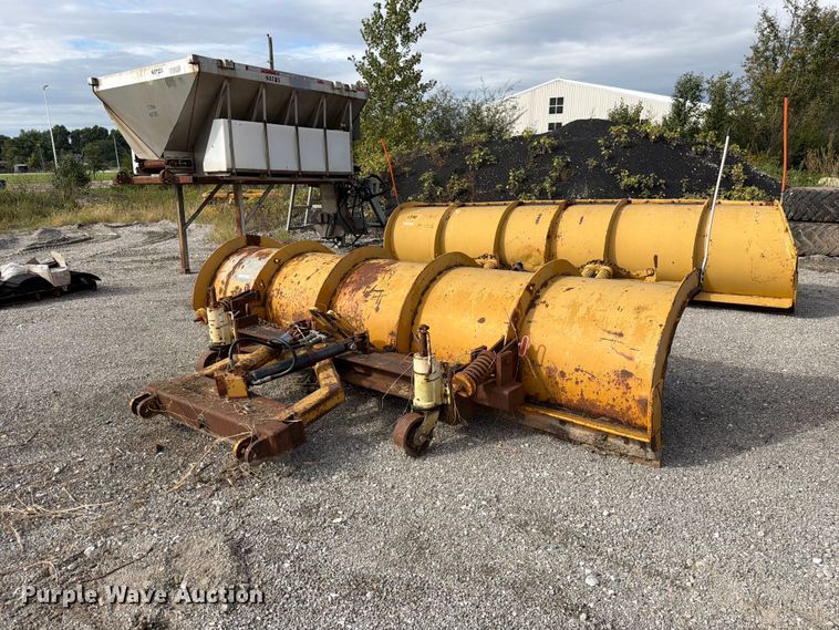 image for item DZ4889 12' W snow plow