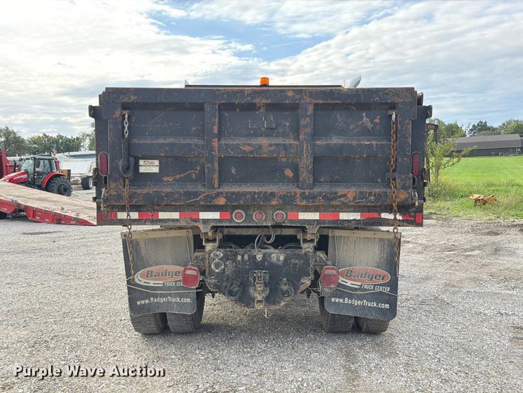 image for item DZ4892 2000 Volvo WG dump truck