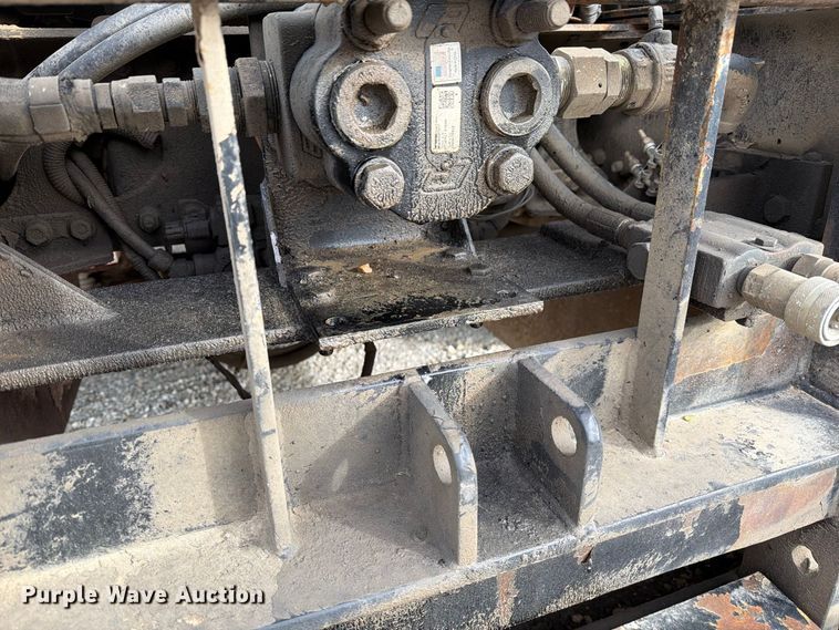 image for item DZ4892 2000 Volvo WG dump truck