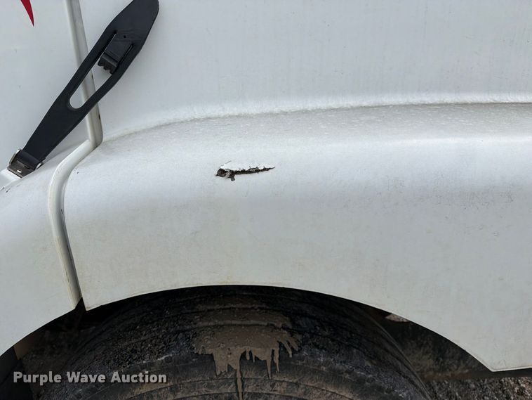 image for item DZ4892 2000 Volvo WG dump truck
