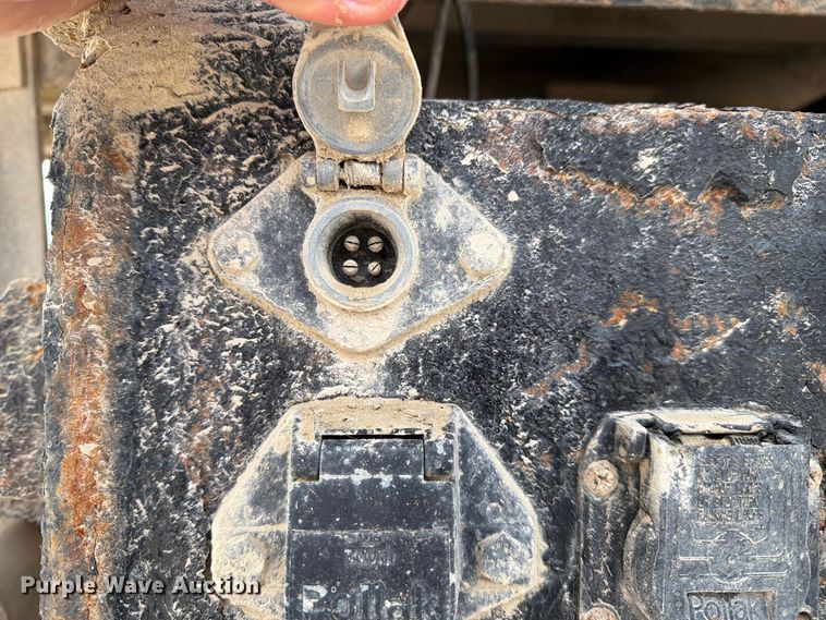 image for item DZ4892 2000 Volvo WG dump truck