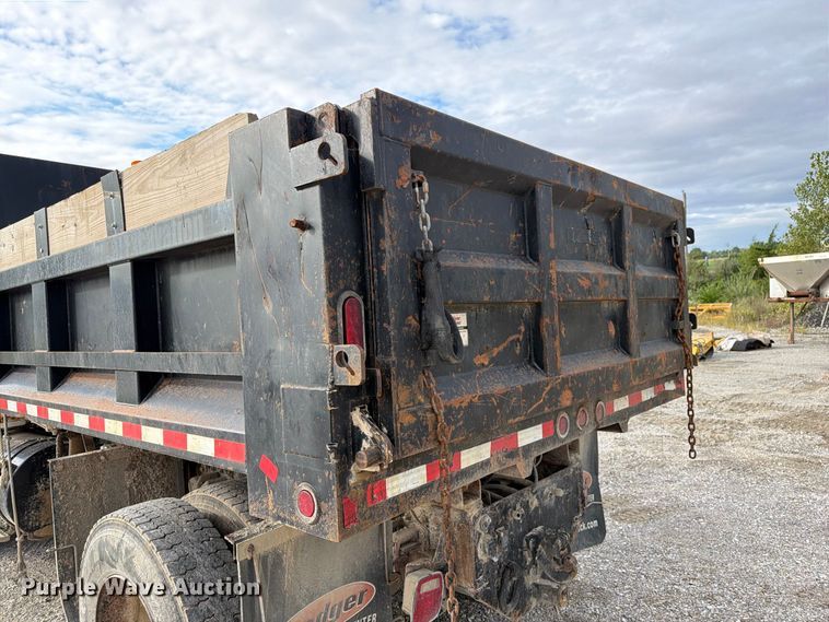 image for item DZ4892 2000 Volvo WG dump truck