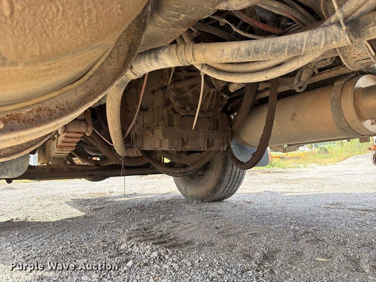 image for item DZ4892 2000 Volvo WG dump truck