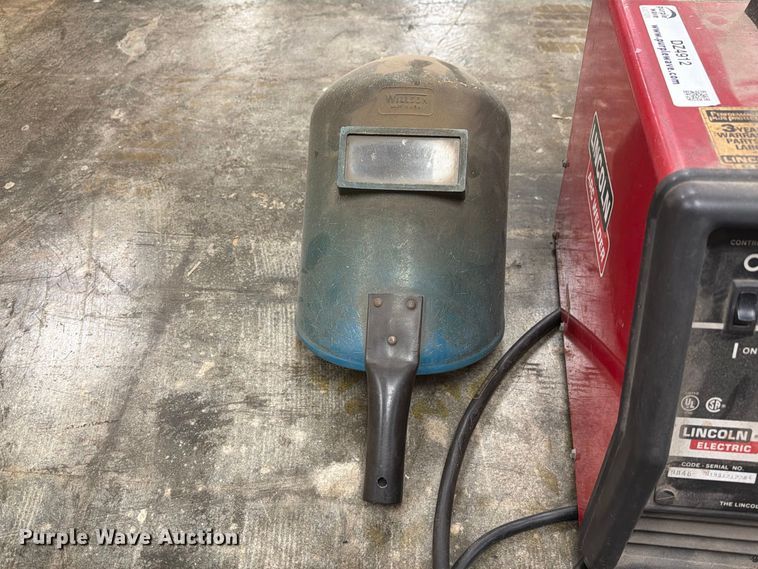 image for item DZ4912 Lincoln Weld-Pak 100 welder