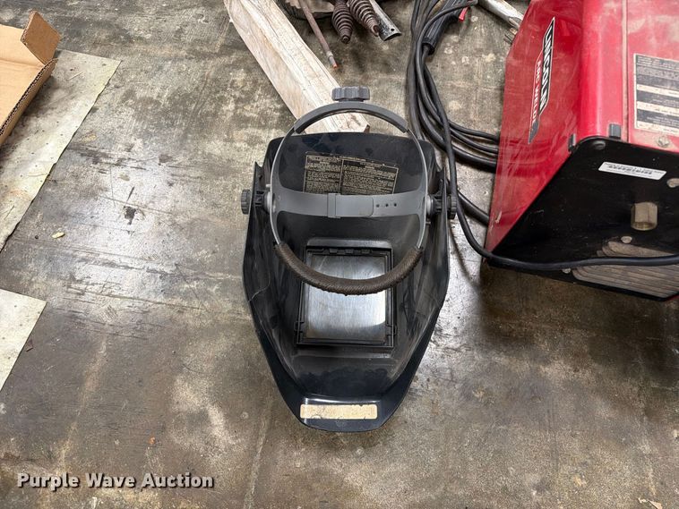 image for item DZ4912 Lincoln Weld-Pak 100 welder