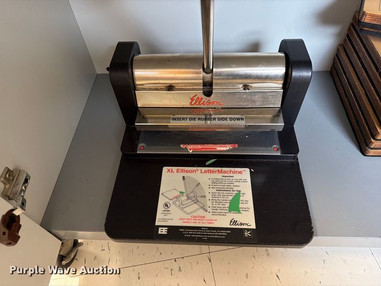 image for item DZ4921 Ellison XL Lettermachine die-cutting press