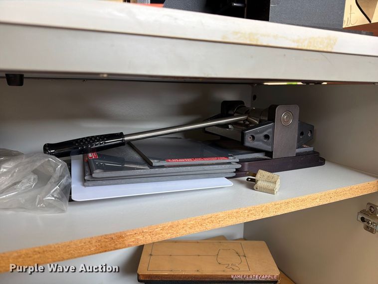 image for item DZ4921 Ellison XL Lettermachine die-cutting press