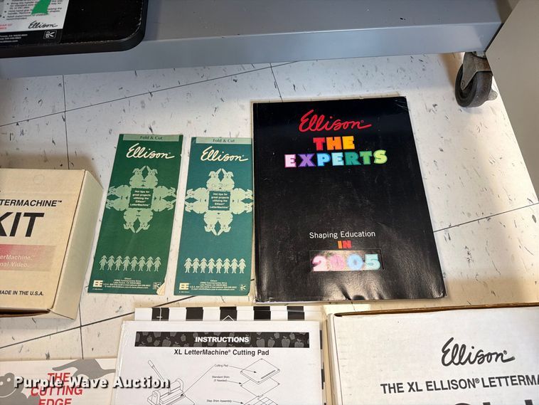 image for item DZ4921 Ellison XL Lettermachine die-cutting press