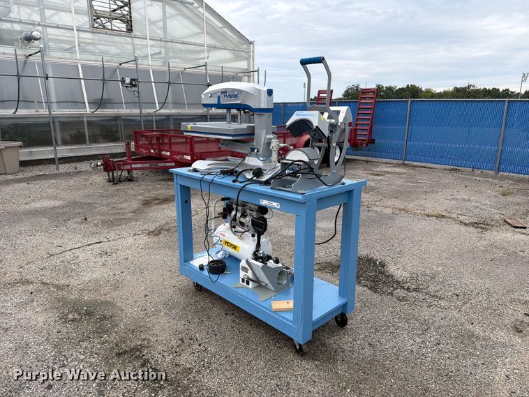 image for item DZ4923 Hotronix XRF-TT Thermal transfer press