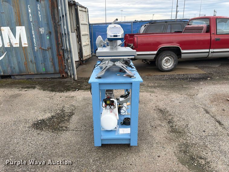 image for item DZ4923 Hotronix XRF-TT Thermal transfer press