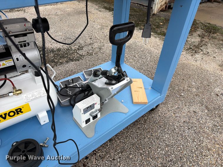 image for item DZ4923 Hotronix XRF-TT Thermal transfer press