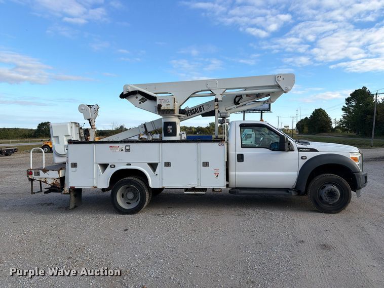 image for item DZ4932 2015 Ford F550 Super Duty XL bucket truck