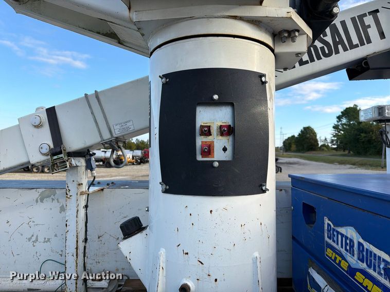 image for item DZ4932 2015 Ford F550 Super Duty XL bucket truck