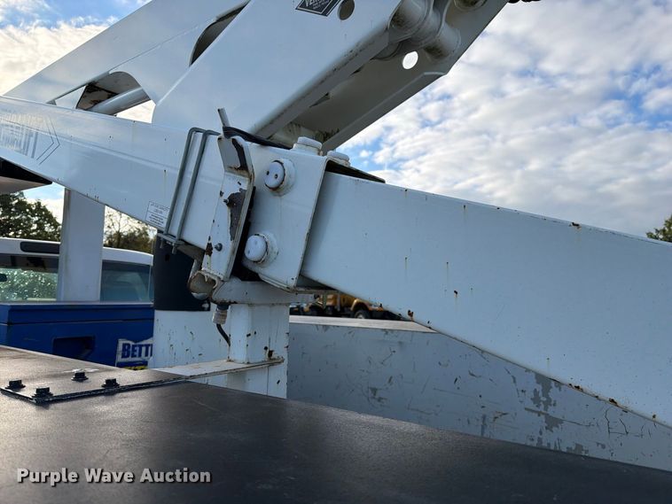 image for item DZ4932 2015 Ford F550 Super Duty XL bucket truck