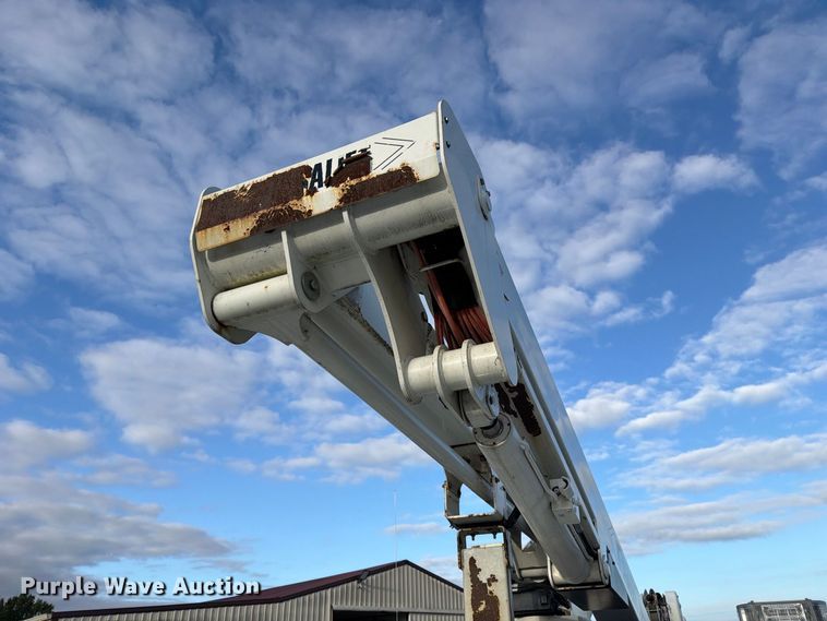 image for item DZ4932 2015 Ford F550 Super Duty XL bucket truck