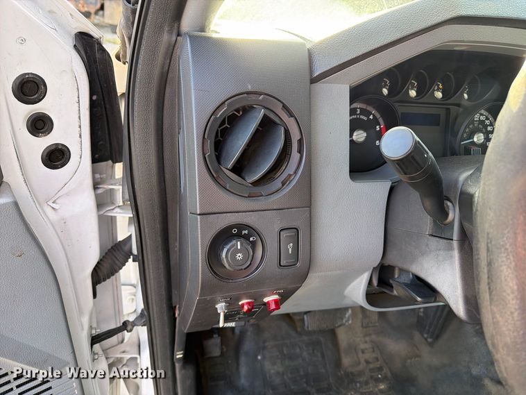 image for item DZ4932 2015 Ford F550 Super Duty XL bucket truck