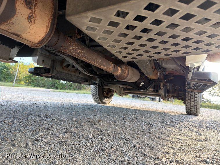 image for item DZ4932 2015 Ford F550 Super Duty XL bucket truck