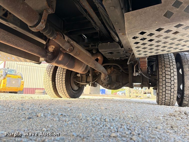 image for item DZ4932 2015 Ford F550 Super Duty XL bucket truck