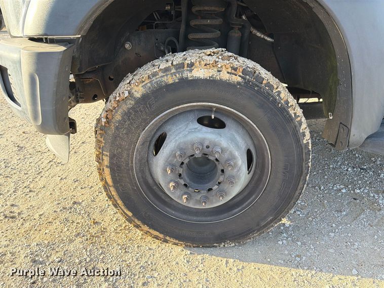 image for item DZ4932 2015 Ford F550 Super Duty XL bucket truck