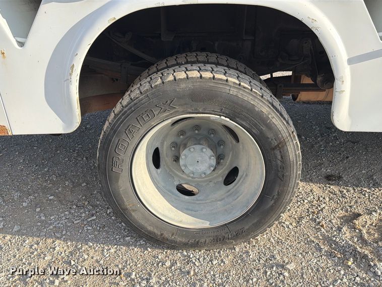 image for item DZ4932 2015 Ford F550 Super Duty XL bucket truck