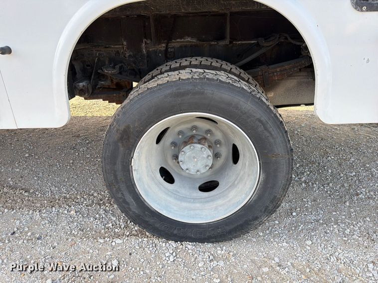 image for item DZ4932 2015 Ford F550 Super Duty XL bucket truck