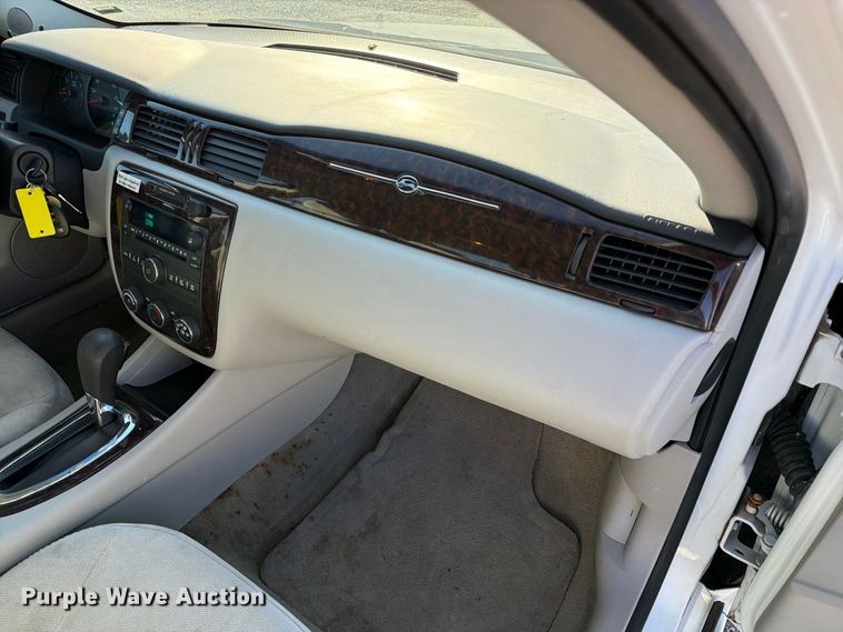 image for item DZ4935 2014 Chevrolet Impala Limited 