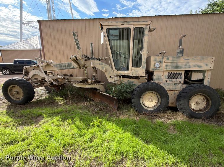 image for item EA0577 1987 Champion 710A motor grader