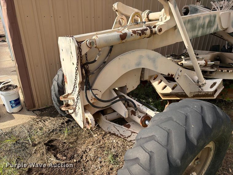 image for item EA0577 1987 Champion 710A motor grader