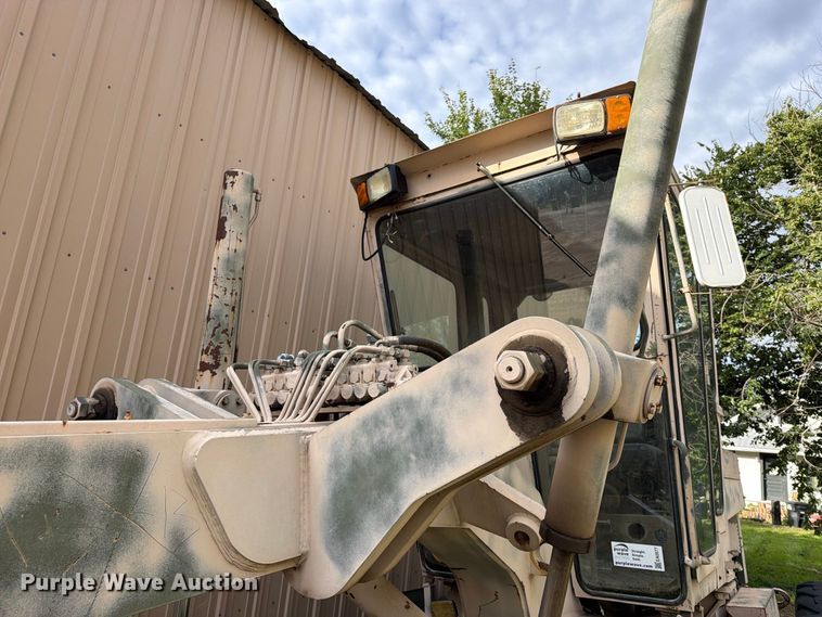image for item EA0577 1987 Champion 710A motor grader