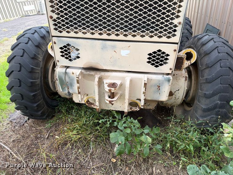 image for item EA0577 1987 Champion 710A motor grader