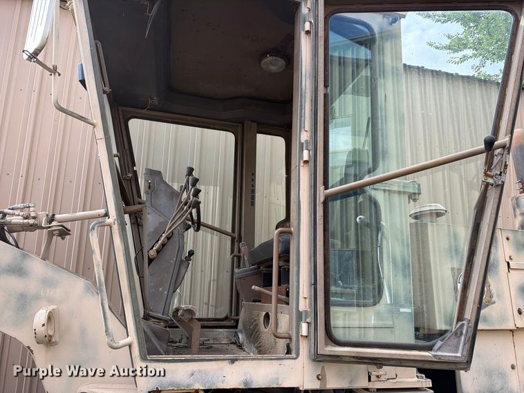 image for item EA0577 1987 Champion 710A motor grader