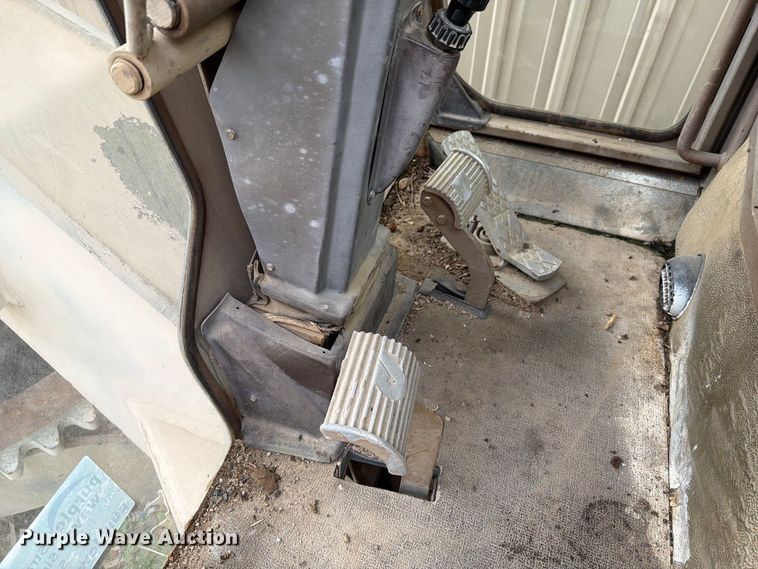 image for item EA0577 1987 Champion 710A motor grader